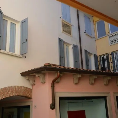 Desenzano Holidays アパート デセンツァーノ・デル・ガルダ